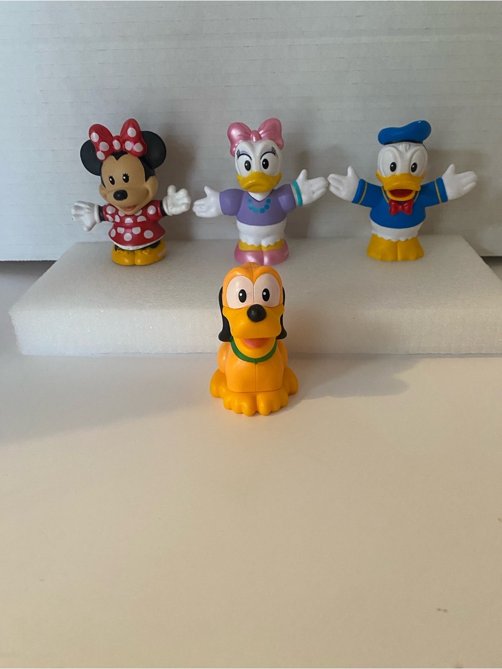 Disney Minnie, Daisy, Donald & Pluto Colorful Figure Set little people